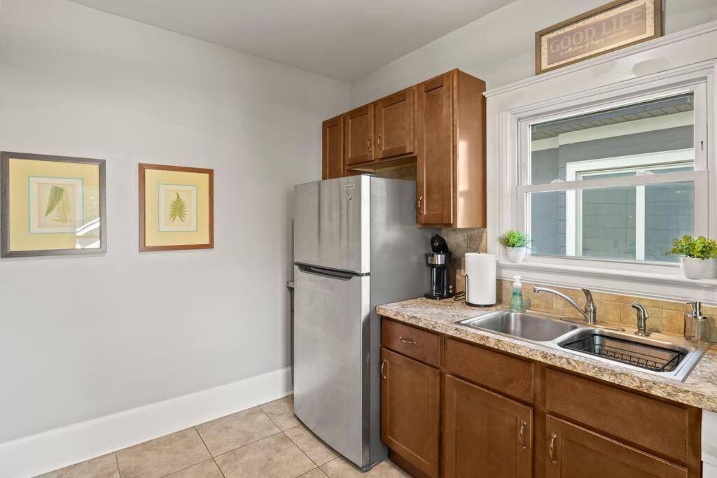 Beautiful One Bed In Lovely Park Ave Neighborhood Rochester Exterior photo
